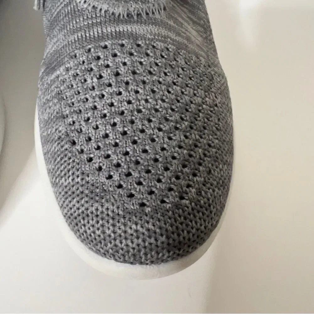 Mia Women‎ Christian Low Top Gray Lace-Up Sneakers Size 8